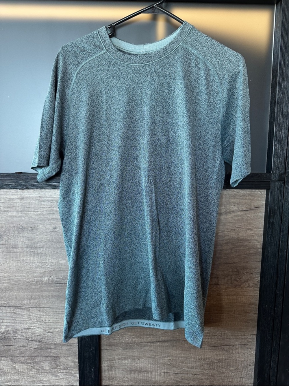 Men's Performance Heathered Gray Short-Sleeve Tee